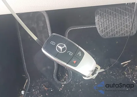 2022 Mercedes-Benz Glb 250 z USA, uszkodzony, nr VIN W1N4M4GB2NW169020